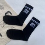 جوراب میومیو